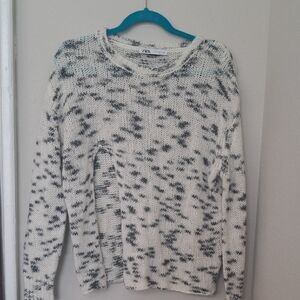 Zara Women's Black and White Sweater With Side Slit
